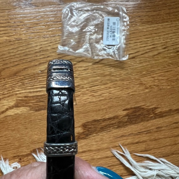 National Geographic black crocodile skin and silver bracelet. - Picture 5 of 7